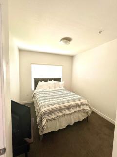 Resort-Inspired Bliss- Modern & Cozy Apartment - Salt Lake City - 7