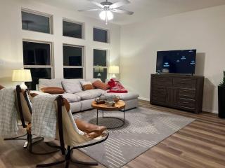 Balmoral LakeSide 5br 4ba House - Humble - 6