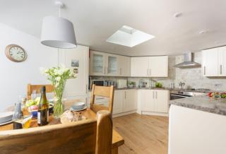 Samson Cottage - 1