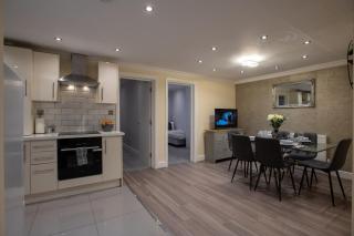 Luxury Ground Floor 2 Bedroom Apartment - London - 4