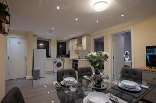 Luxury Ground Floor 2 Bedroom Apartment - London - 3