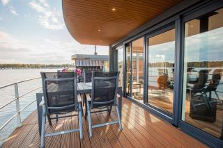Floating House - Well - 7