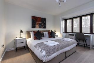 Prime Beeston 3-Bed House with Driveway & Wi-Fi - Stapleford - 2