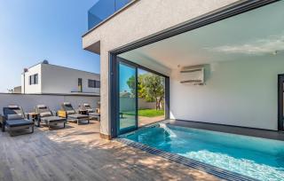 Villa Palatium III in Fažana for 8 people only 200 meters from the sea with sauna & indoor-outside heated pool - Fasana (Fažana) - 2