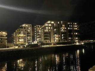 New, central with sea view! - Tromsø - 7