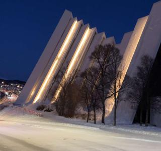 New, central with sea view! - Tromsø - 1