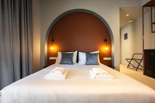 Arches Apartments - 1