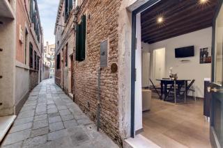 I Quattro Mori by Wonderful Italy - Venice - 5