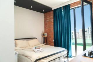 Epic 1Bed unit Huge Balcony area - Tbilisi - 3