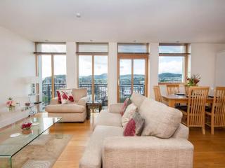 Mercury Holiday Homes - 2 Bedroom Riverside Apartment 301 Free Parking - 8