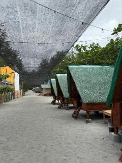 Sand Castles Beachfront Resort - 2