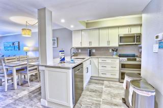 Land's End 10-304 Beach Front - Premier - St. Pete Beach - 2