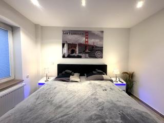 Ferienwohnungen Arp "2D" mit Terrasse und Parkplatz - Itzehoe - 8