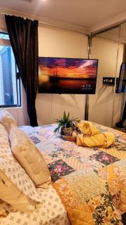Private room in a Relaxed Elegant Hampton Design Home - Hamilton Hill - 0