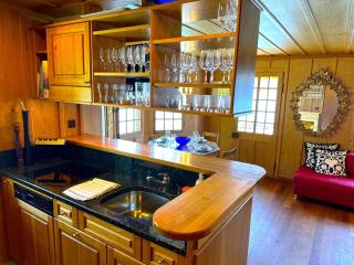 SwissHut Stunning Views Alps Lake - Chalet Monbijou - Sigriswil - 1