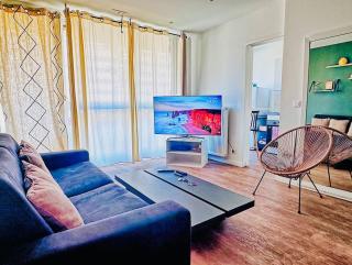 Modern Apartment & Parking - Villeurbanne - 8