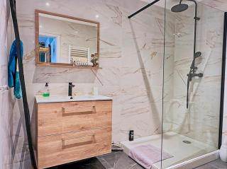 Modern Apartment & Parking - Villeurbanne - 4