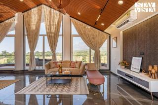 StayVista at The Grand Crest - Presidential Suite - 2