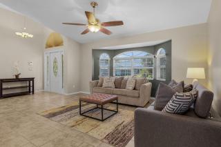 Charming Tranquility, Heated Pool, Boat Dock - Off the Hook Haven - Roelens - Cape Coral - 4