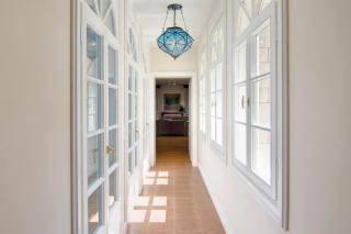 Exclusive 6 Br Villa with Infinity Pool and Sea Access - 2