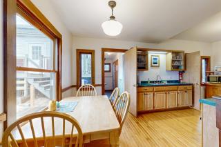 Wildberry Cottage - 2