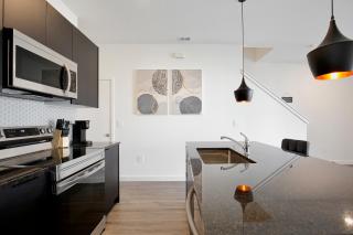 Brand New Townhouse In The Hub - 2