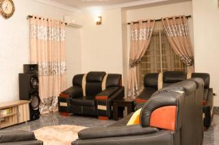 Sleeps8-Parking-Jacuzzi-WiFi-AirCon - 6