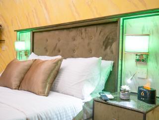 Sleeps8-Parking-Jacuzzi-WiFi-AirCon - Iseri-Oke - 9