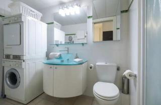 Place Grimaldi, close to beach and restaurants, with balcony - 2