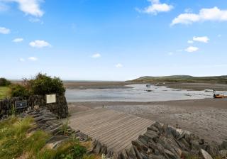 Camelot, Newport - A Pembrokeshire Waterside Cottage - Newport - 6