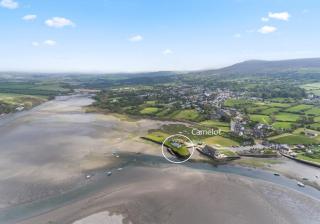 Camelot, Newport - A Pembrokeshire Waterside Cottage - Newport - 2