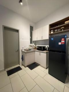 Palmyra Stylish New Condo - 2