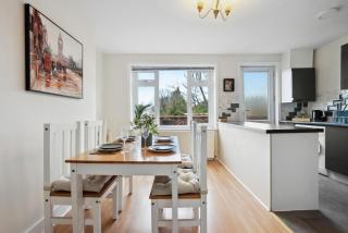 VICHY - Edgware Way 2 bed Modern Apartment - London - 8