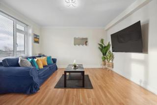 VICHY - Edgware Way 2 bed Modern Apartment - London - 9