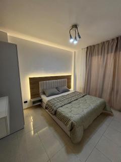 Luxury 3 bedroom apartment in rehab city - 1