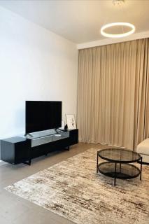 1BR Fully Furnished Apartment in Dubai - 8