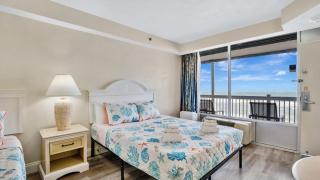 Daytona Beach Getaway with Direct Ocean Views - Daytona Beach - 4