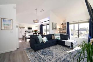 2Bed 2Bath APT walking distance to BEACH and BAY in PB - San Diego - 0