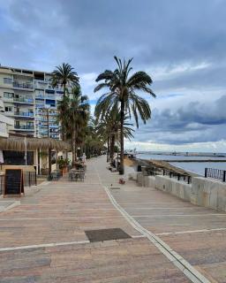 Sea View 2BR Beachfront & Cozy Balcony Marbella - Marbella - 6