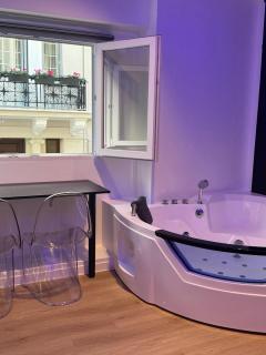 Platinum Jacuzzi Tsakalof 17 by Zeus suites - Athènes - 6