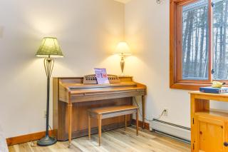 7 Mi to Mt Snow Resort Family Home with Fire Pit! - Dover - 5