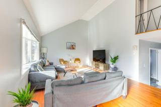 3 Mi to Dtwn Home with Yard in Newark - Newark - 5
