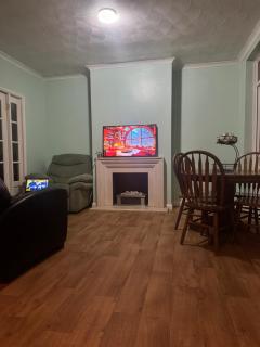 JXB HOMES - Lovely and spacious rooms - 0