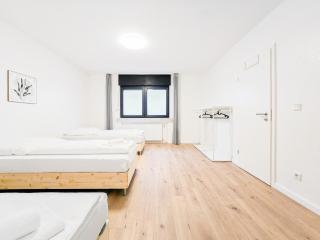 RAJ Living - 3 Room Apartment - Parking - 30 Min Messe DUS - Mönchengladbach - 2
