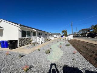 1 Bed 1 bath BIG PRIVATE back yard LOCATION - San Diego - 0