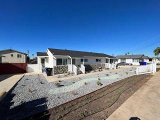 1 Bed 1 bath BIG PRIVATE back yard LOCATION - San Diego - 3