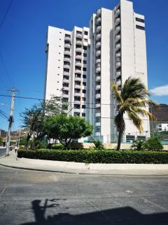 Hermoso y comodo apartamento en el rodadero cerca a la playa en condominio - Gaira - 0