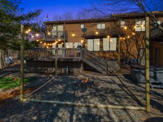 4 Br Mtn Cabin Sauna Hot Tub Fire Pit Putt Putt - Albrightsville - 6