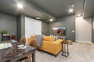 NOCO Retreat with King Beds, Fireplace, Scenic Trails - 2