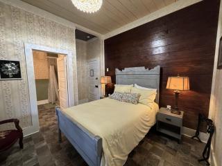 The La Coste City Hotel - 5